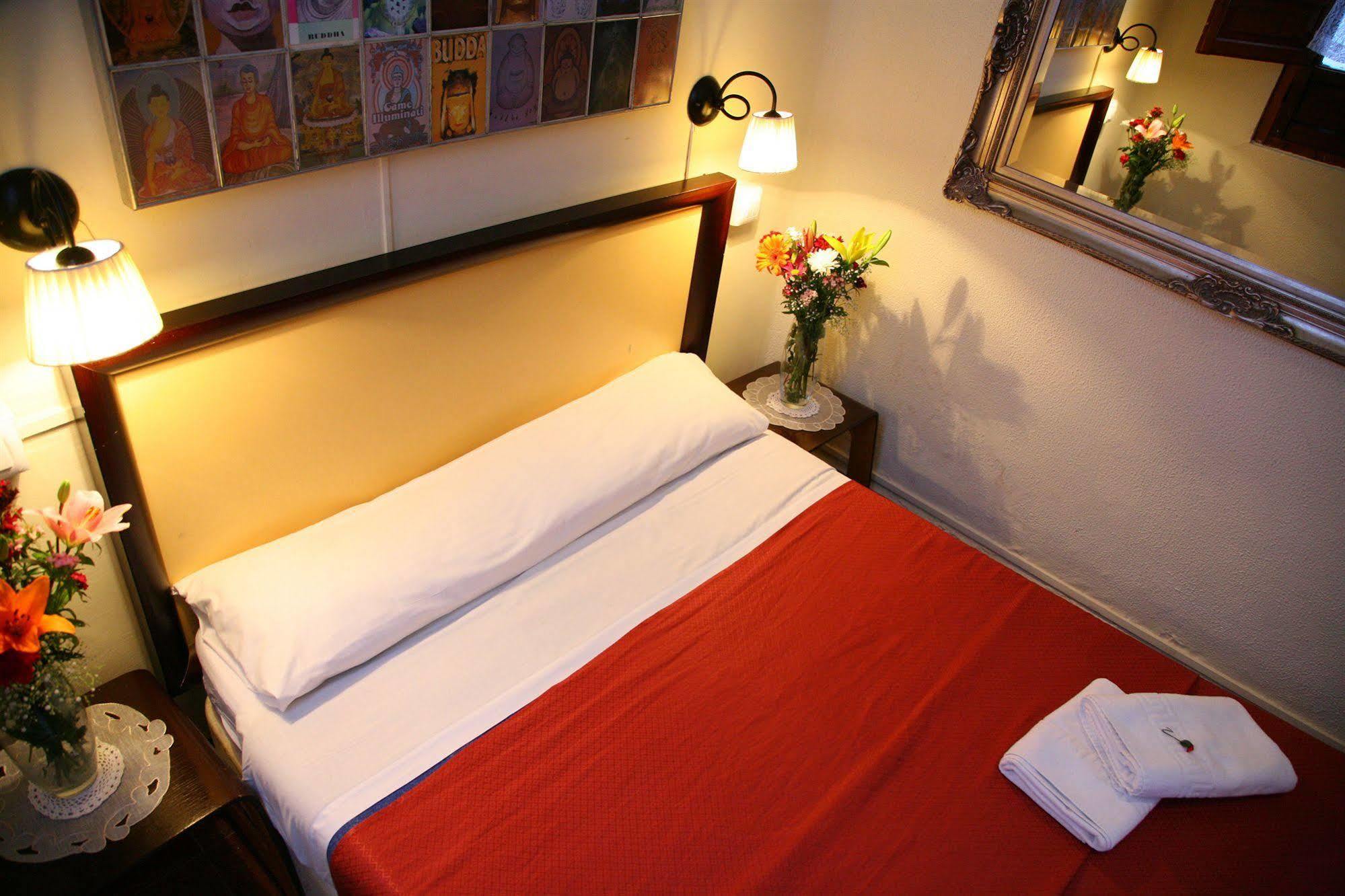 Nuevo Suizo Bed & Breakfast Seville Room photo