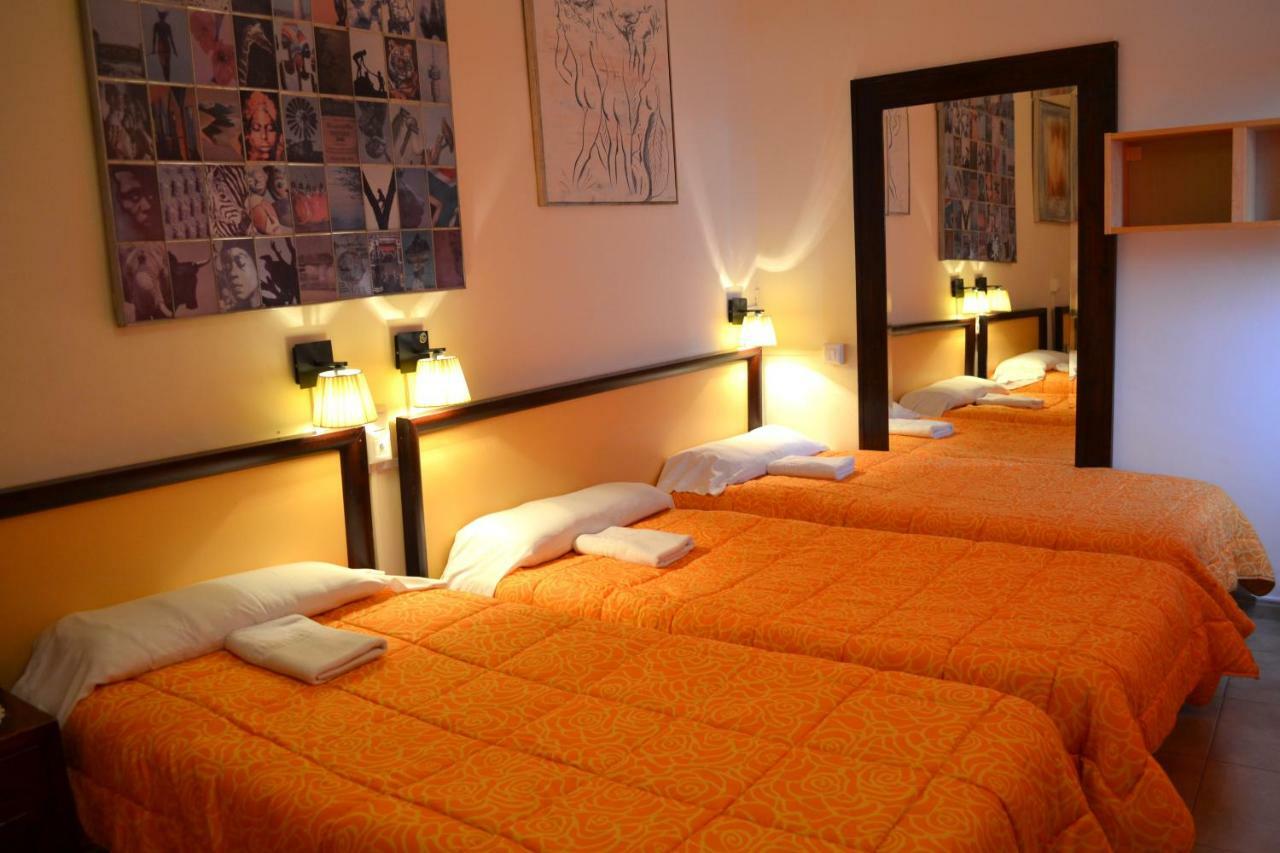 Nuevo Suizo Bed & Breakfast Seville Room photo